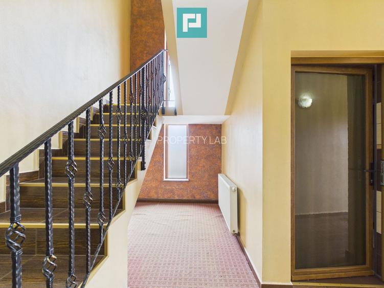 Casă spațioasă în Sântana - 28