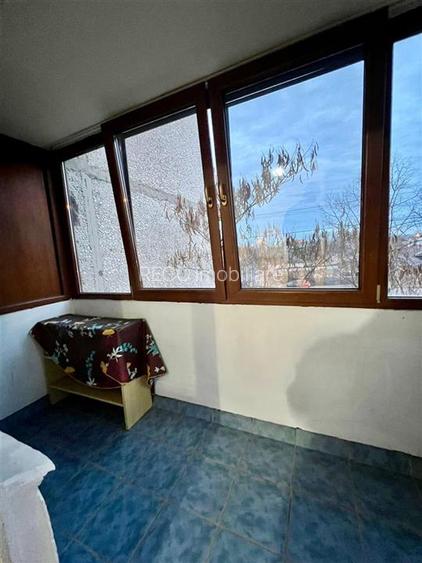 RECO Apartament 3 camere decomandat etajul 1 zona Nufarul Lotus - 10