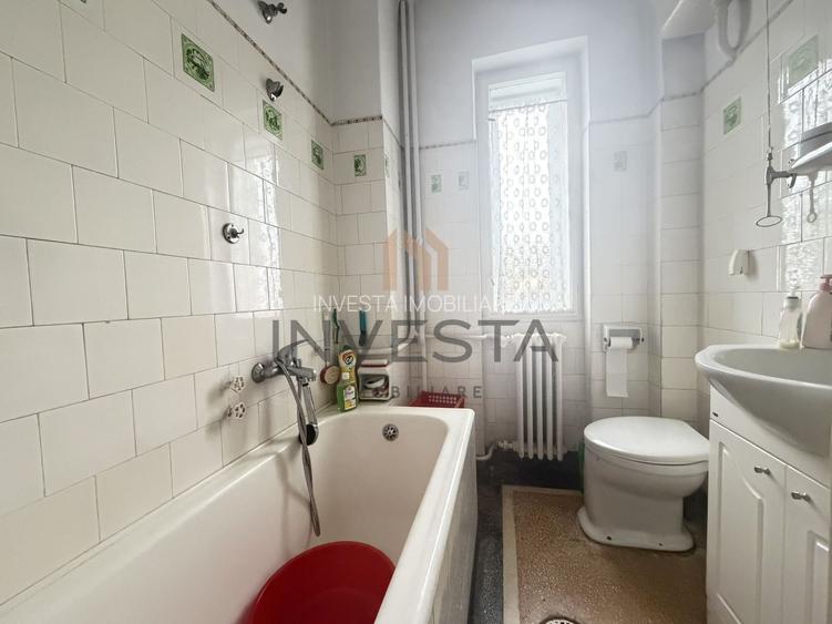 Casa spatioasa de vanzare cu front 27 ml in zona Andrei Muresanu - 6