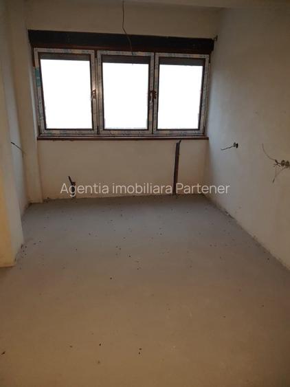 2 apartamente de 3 si 4 camere, Craiovei, semifinisate - 2