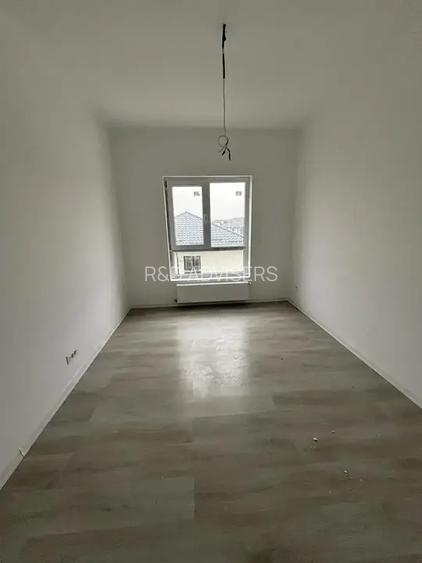 Vila 4 Camere P+1De Vanzare | Individuala  Complex Rezidential | Curte - 6