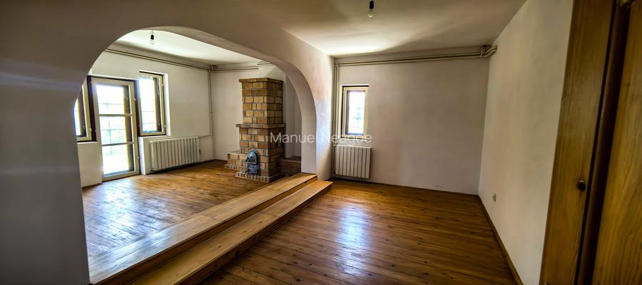 Complex imobiliar format din 2 Vile si un teren generos de 3659Mp - 9