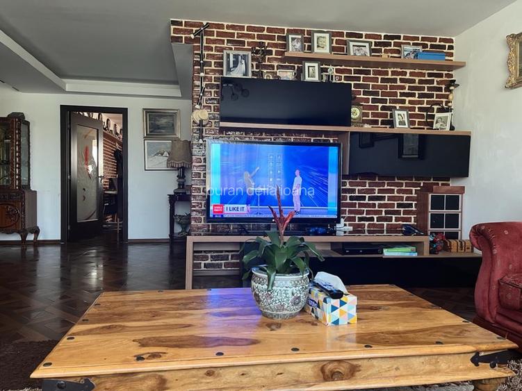 Vila de vanzare, la intrare in Paclisa - 5