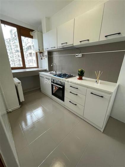 apartament 3 camere Piata Muncii, la 1 minut de gura de metrou, 90mp utili ,etaj - 14