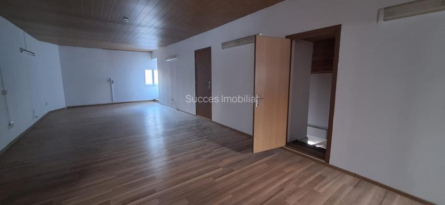 MIHAI BRAVU-METROU,VILA 9 CAMERE,LIVING 75 MP,400 MP,P+1+M,CURTE 300mp, 2300 eur - 12