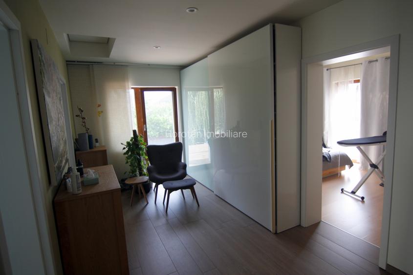 Casa cu piscina, eficienta energetic - 17