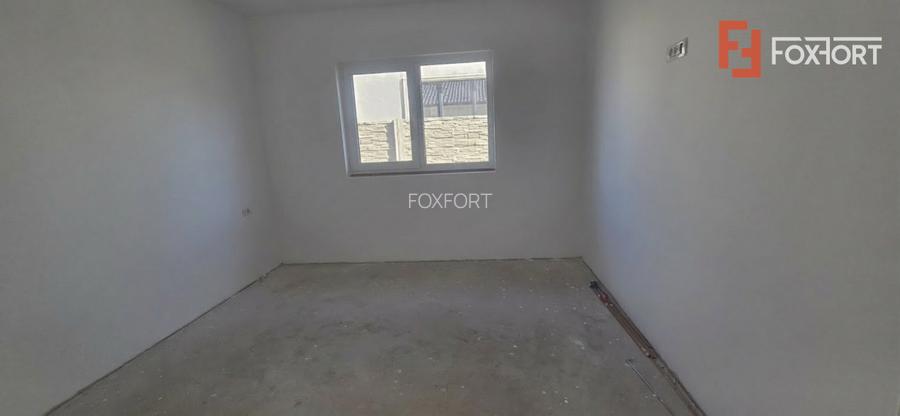 Duplex plan parter, despartit prin camera tehnica - Mosnita Noua - 9