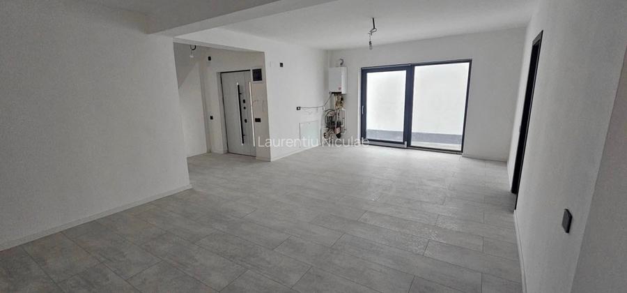 TINERETULUI PARC ( LANGA DOMENIUL MARȚIȘOR ) - 5