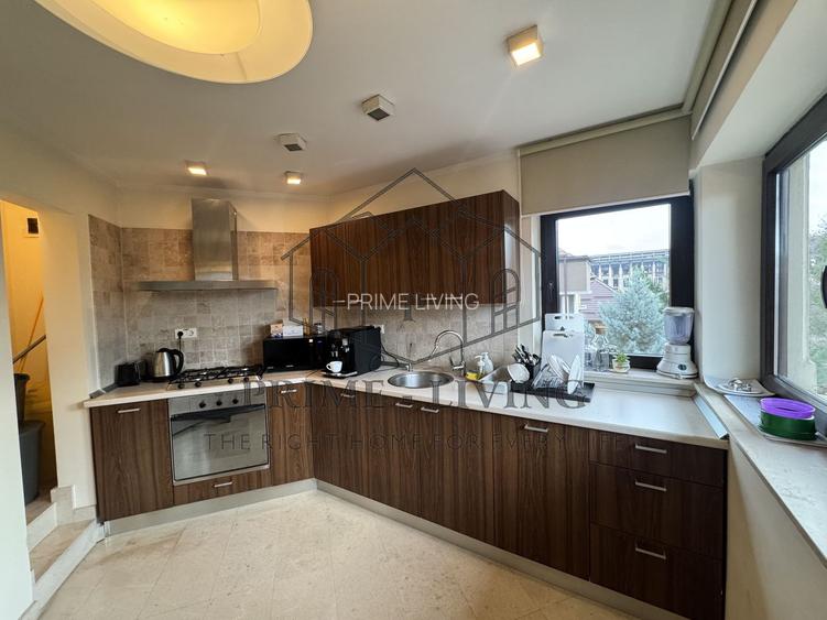 VILA DEOSEBITĂ LA VÂNZARE ÎN ZONA CENTRALĂ APROAPE DE CALEA PLEVNEI - 5