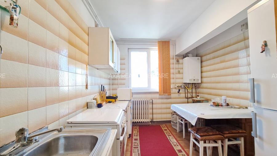 3 camere P.ta Minis, decomandat, centrala termica - 9