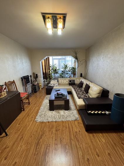 Apartament 3 camere, etaj 4/10, Marasesti  - 5