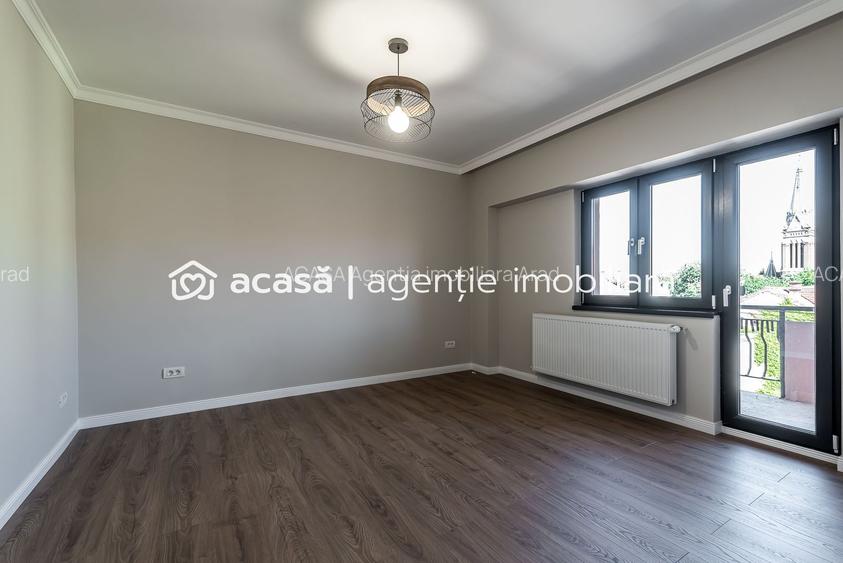 Apartament ultracentral cu 4 camere renovat recent Comision 0 - 5