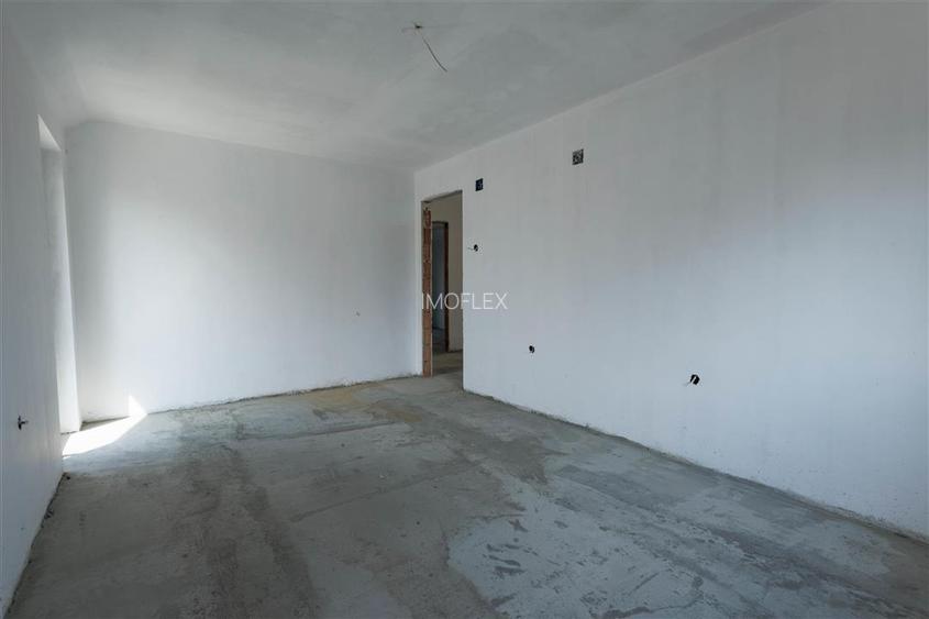 Casa spatioasa cu etaj si curte în Ghimbav - 11