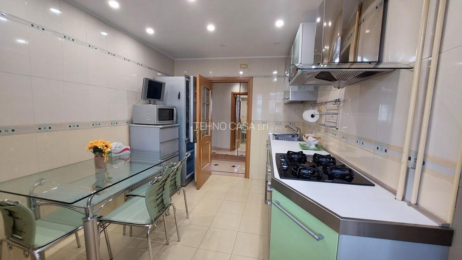 UNIRII, Bd. Mircea Voda, v-a-v ANFP, stradal, decomandat, centrala - 16