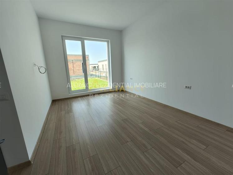 Casa Individuala - 4 camere - 2 bai  - 423 mp teren - 7