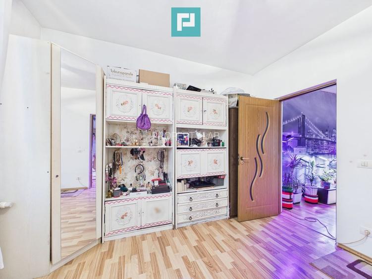 Casa cu 6 camere in Parneava - 4