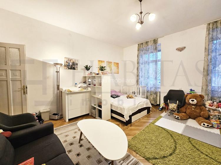 Casa cu 8 camere, dispusa pe doua nivele, Parcul Central - 9