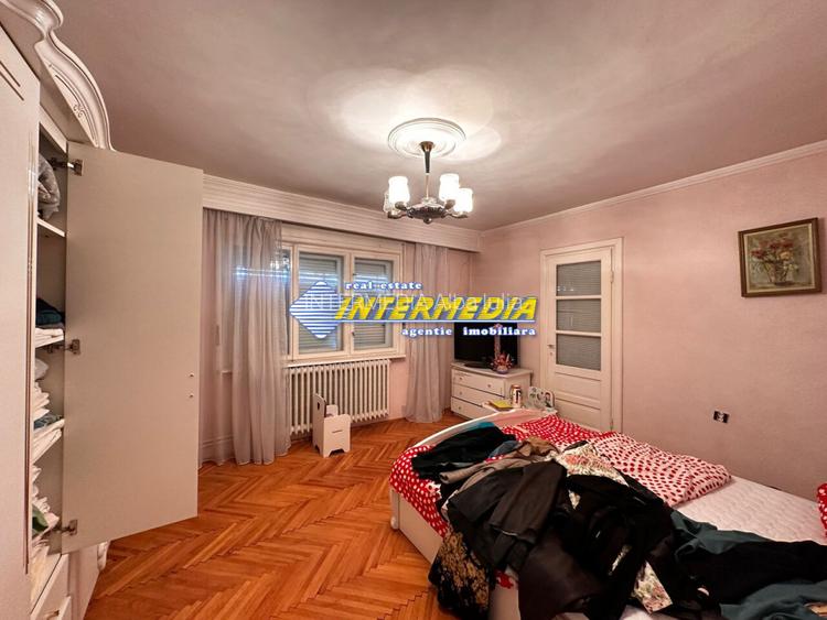 Casa 460 mp constr. D+P+1+M cu 426 mp teren CETATE Alba Iulia Lidl Curte Asfalt - 8