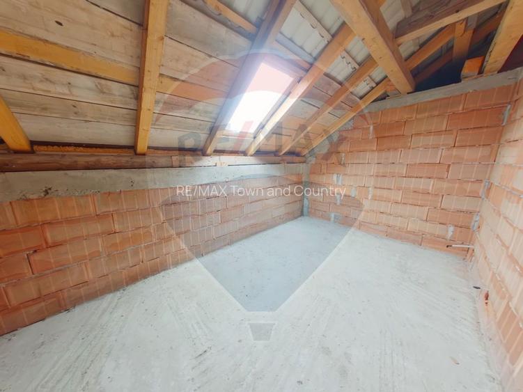 Casă cu 5 camere de vânzare în Piatra, Maramureș - 9