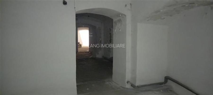 Spatiu Comercial Ultracentral la demisol cu parcare proprie - 7