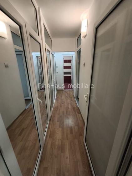 Spațiu comercial de vânzare – Petru Rareș, lângă Școala Nr. 3 - 4