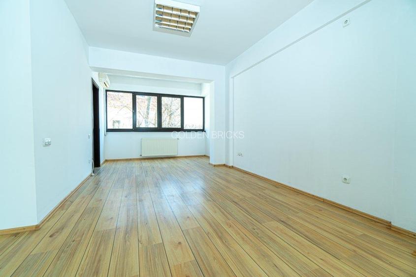 Piata Victoriei | Imobil individual | 12 incaperi  |Metrou 5 minute - 13