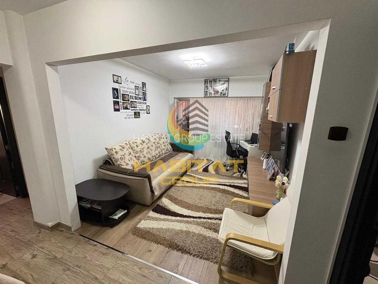 Apartament de Vanzare - 3 Camere - 3