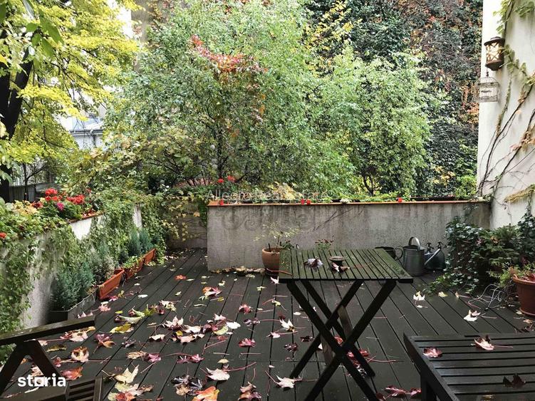 Apartament in vila | 6 Camere 226 utili | Gradina 154 mp | Garaj - 12