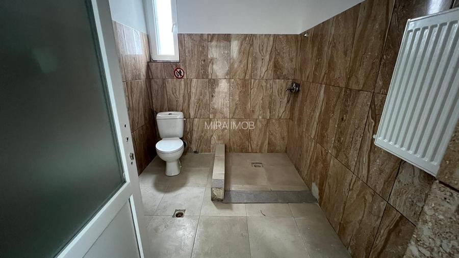 Cladire Comerciala De Inchiriat – D+P+2E -Chiajna (Roșu) | Bd. Uverturii - 12