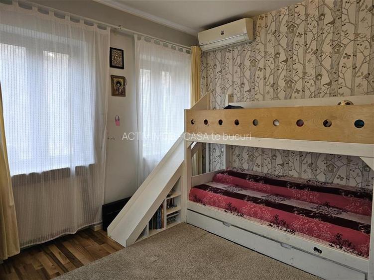 4 cam Floreasca, plus 1 cam mansarda(birou), in vila, curte, garaj - 14