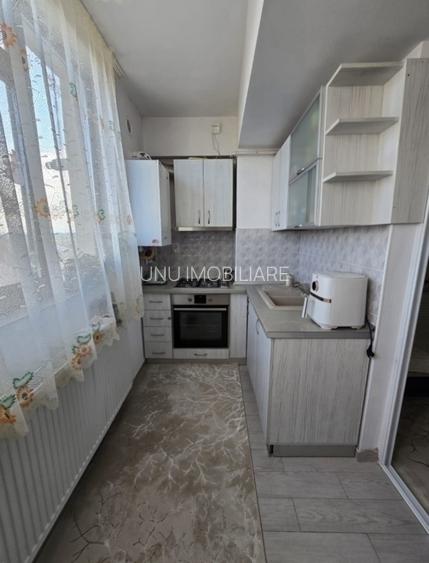 Etaj 2 Apartament 2 Camere Mobilat Bloc 2020 Inclus zona Cug - 4