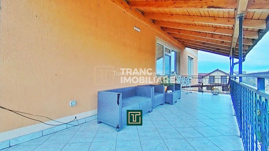 Casă impresionantă cu 15 camere, teren generos, piscină in Fantanele, Arad - 15