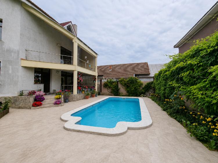 VILĂ EXCLUSIVISTĂ CU PISCINĂ, 470 MP UTILI, TEREN 600 MP – AGIGEA, LA 5 MINUTE D - 2