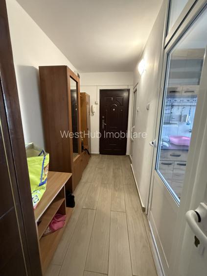 Apartament spatios, 2 camere, 58 mp utili + 2 balcoane si 2 debarale - Bucovina - 10