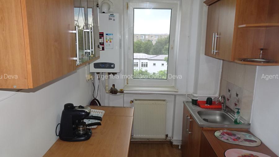 Inchiriez apartament 2 camere in Deva, zona Scarisoara, bloc de 4 etaje, - 3