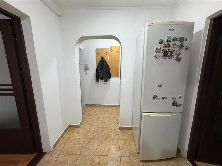 Apartament 2 camere, etaj 1, 56mp, mobilat, zona Scoala 3 - Vlahuta - 4