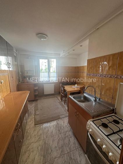 Vanzare apartament 3 camere zona Grivitei mobilat - 5