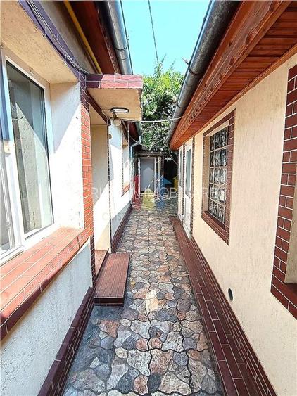 Casa 5 camere Pretabila 2 Familii, teren 176 mp, Bld Dorobantilor - 3