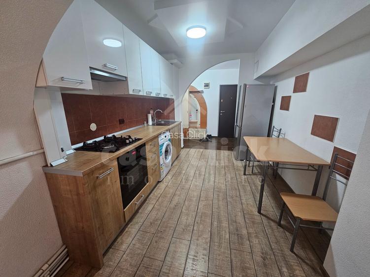 Apartament 2 camere Mazepa 1, decomandat, etaj 1 - 5