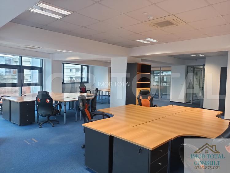 Spațiu Birouri 200 mp | Ultracentral | Etaj 4 cu Lift | - 4