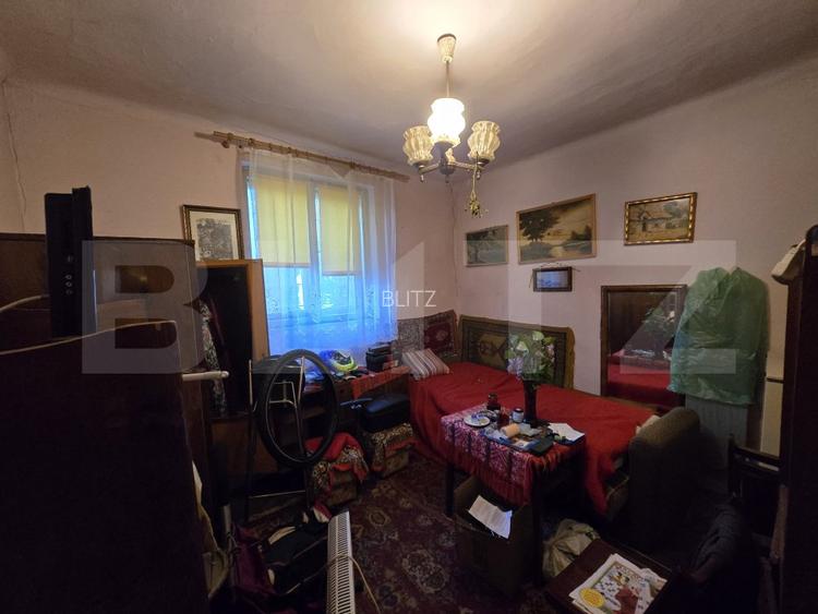 Casa de vanzare, cu 5 camere, 120 mp utili, teren 240 mp, zona UMF - 5