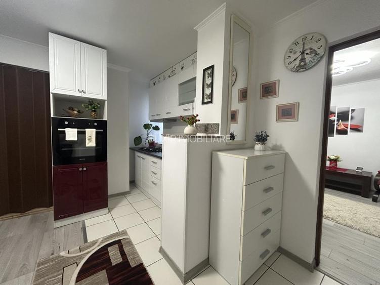 Apartament 2 camere, Parcare, 15 minute de metrou 1 Decembrie 1918 - 11