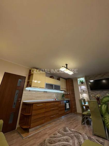 3 camere , 60 mp, 1 parcare , ,Intre Lacuri , zona str.Nirajului  - 2