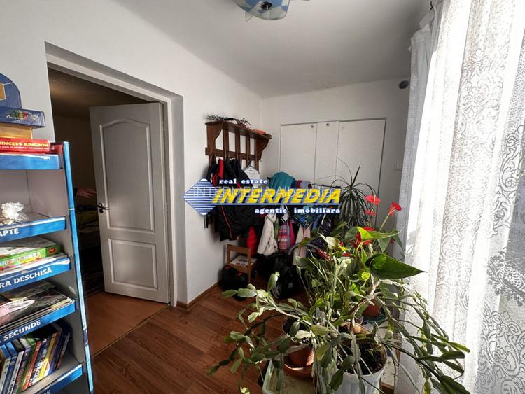 Casa cu 3 camere  in Cetate la asfalt cu 1176 mp Teren - 13