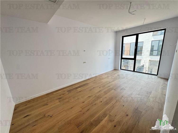Vila de vanzare in Pipera, Nordul Bucurestiului | Curte privata, terasa panorami