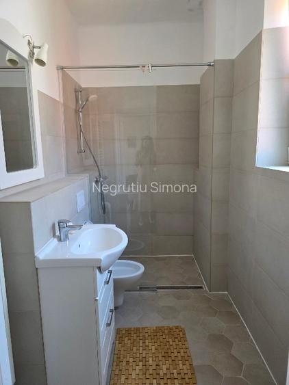 Inchiriez Apartament 2 camere Poarta Schei - 3