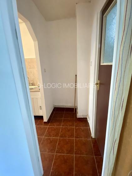 Garsoniera libera la vanzare zona Bartolomeu - 6