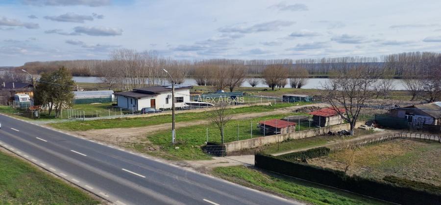 Vilă spațioasă 300 mp la șosea - vedere la brațul Borcea - 2