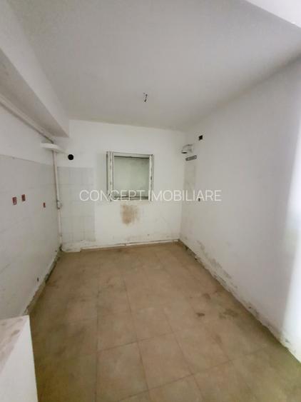 Clădire birouri, ideal clinica, constructie 1990 - 6