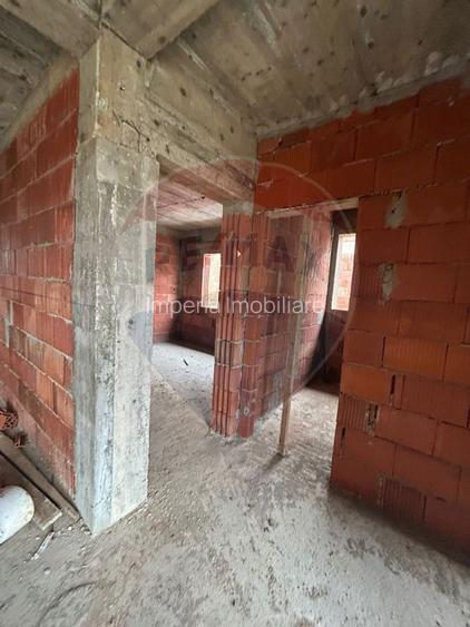 Casă / Vilă Bariera Valcii - 5